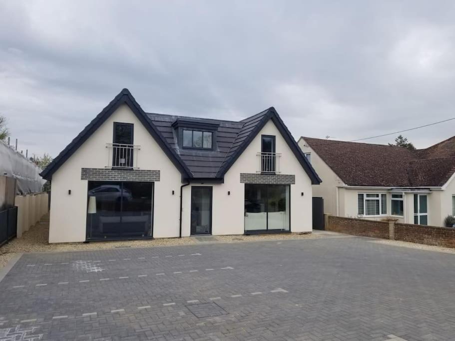 Orchid Lodge: Two-Bed Flat Near Blenheim Palace & Oxford Kidlington Exterior photo