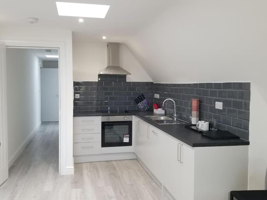 Orchid Lodge: Two-Bed Flat Near Blenheim Palace & Oxford Kidlington Exterior photo